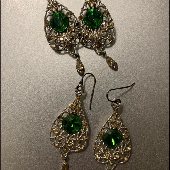 Earrings ( I have 2 identical pair) - Picture 4 of 7